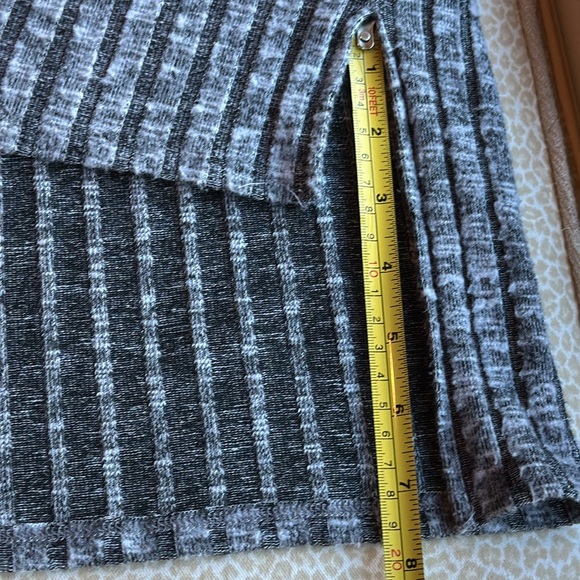 American Eagle Outfitters Slouchy Turtleneck - Picture 12 of 12